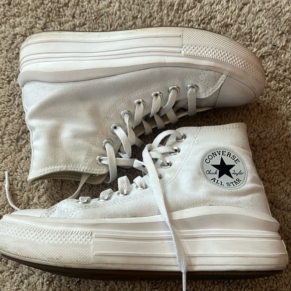 Converse Shoes - 🍄 shoes